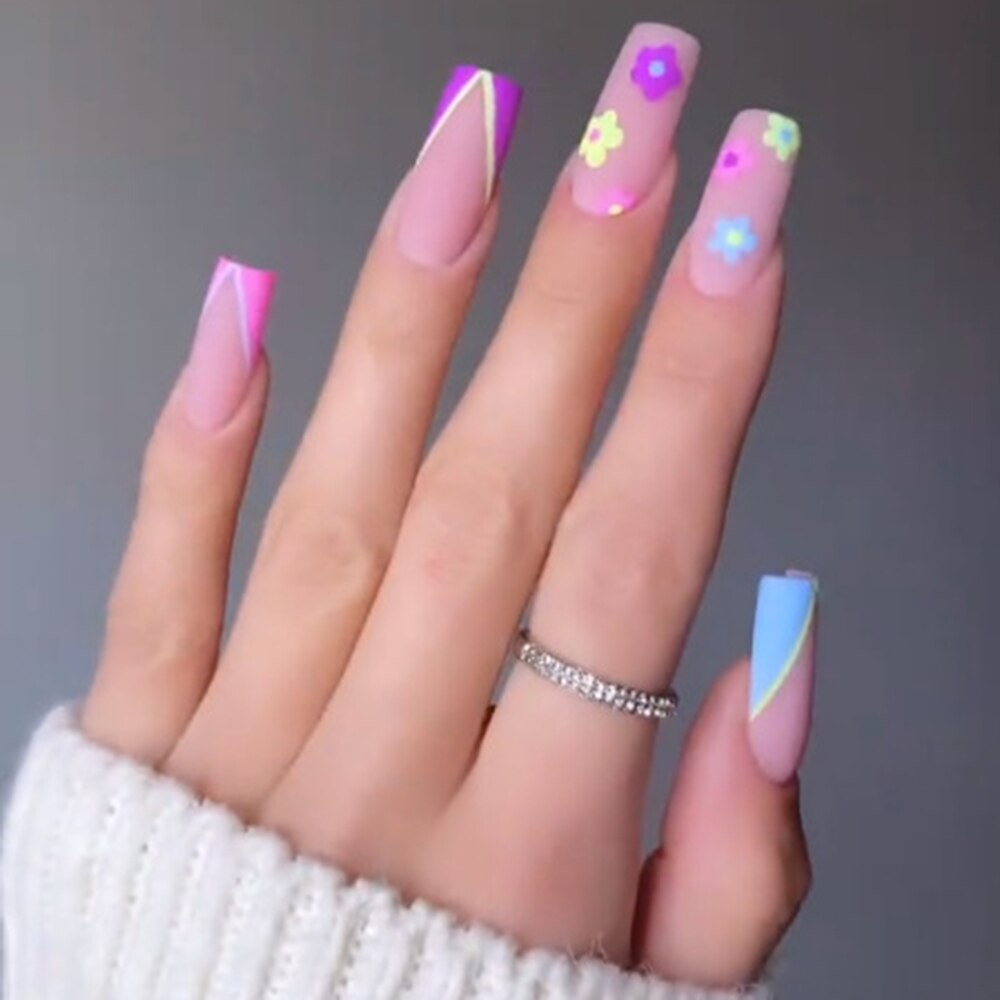 Pink False Nails With Small Flower Design Detachable Long Coffin French Ballerina Fake Nails Full Cover Nail Tips Press On Nails 5