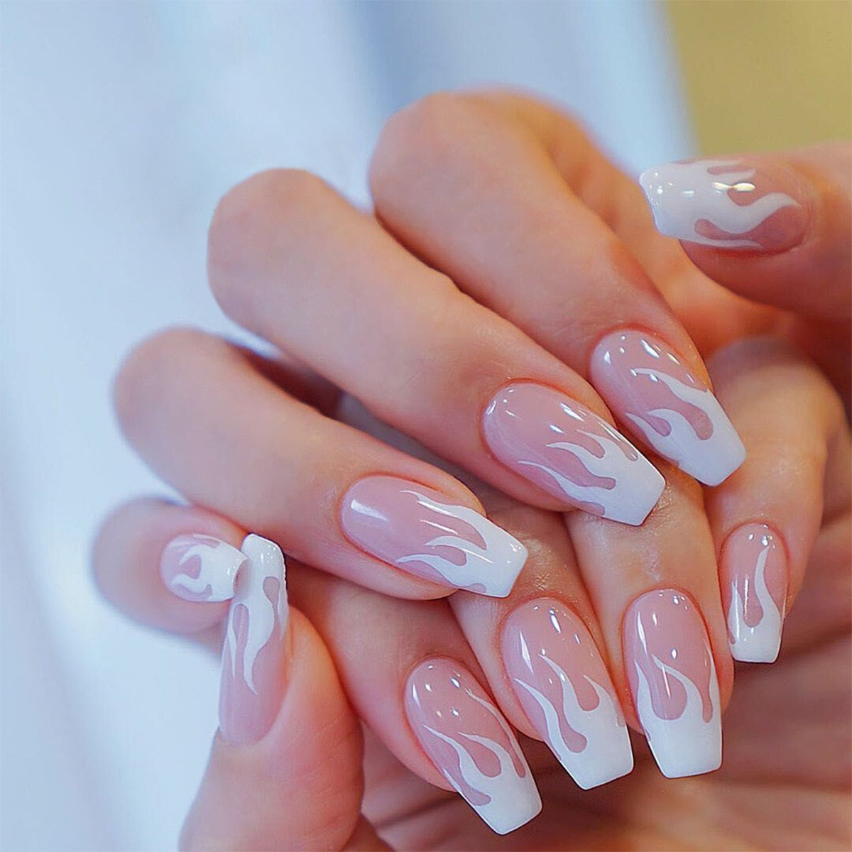 24Pcs/Set Fake Nails With Glue Full Cover Nail Tips Press On Med Nails DIY Manicure Oval Head False Nails Pink Almond Artificial