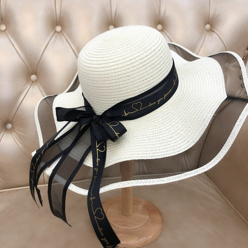 Women`s White Foldable Straw Sun Visor with Wide Brim Ideal for Outdoor Activities and Beach Picnics