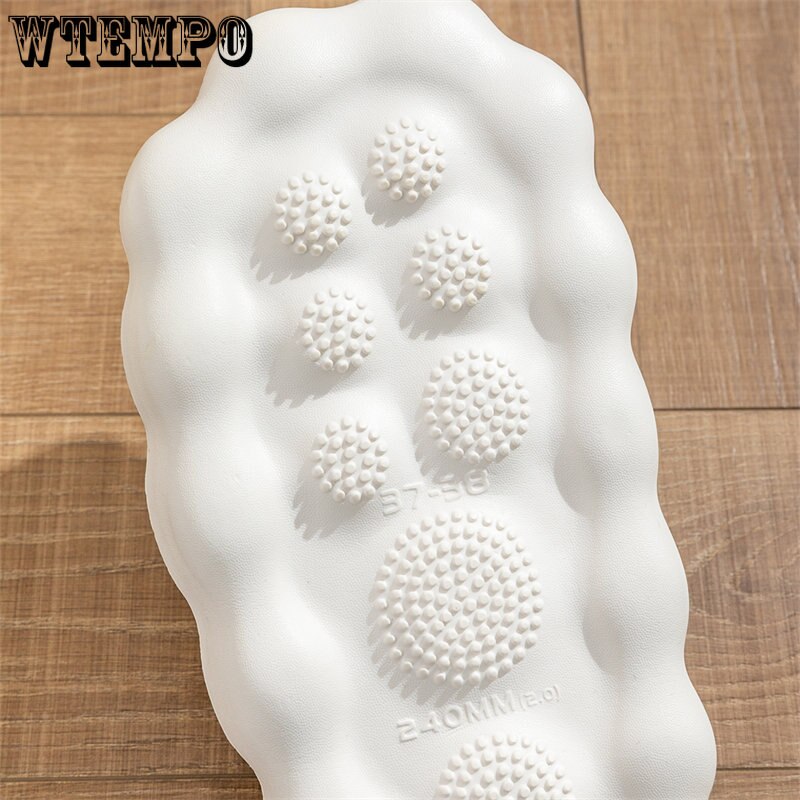 Women Cloud Slippers for Girls Summer Spring Indoor Flip Flops Bathroom Slides Ladies Shoes