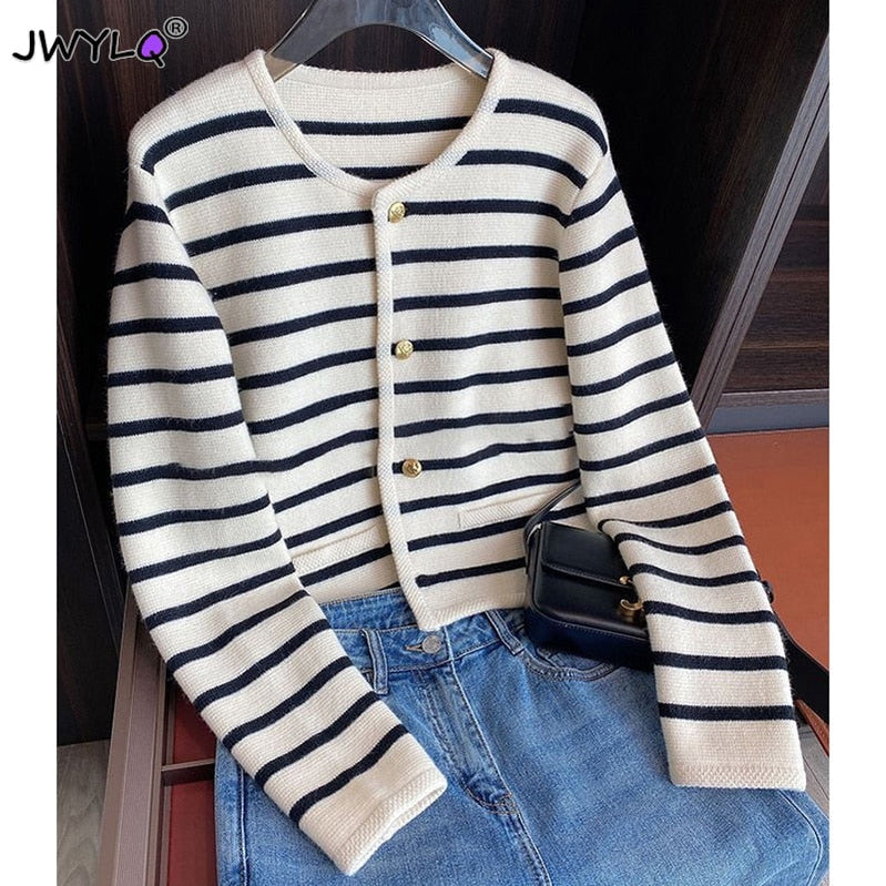 Korean Fashion Sweater Cardigan White Black Striped Knitted Sweater Women Winter Short Cardigan Long Sleeve Cardigan Female