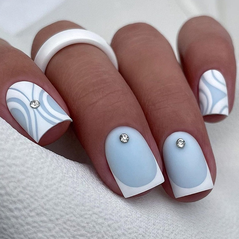 Reusable Adhesive Nail Short False Nails Press On Nails Tips Nails Fake Manicure With Glue Decorated False Nails