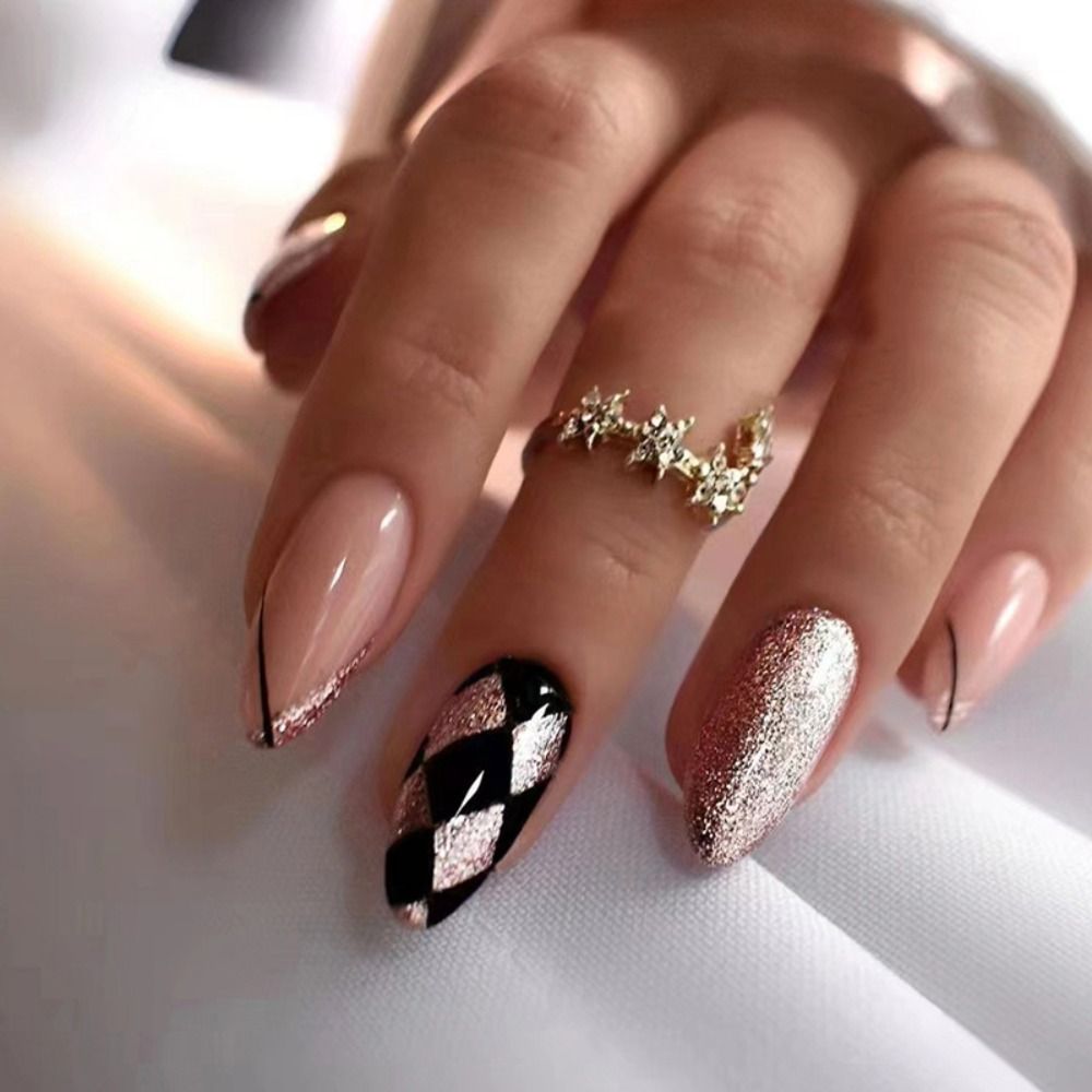 24pcs/set Long Stiletto Fake Nails Punk Snake Pattern Black White Matte False Nails Artificial Full Nail Tips Manicure Tools