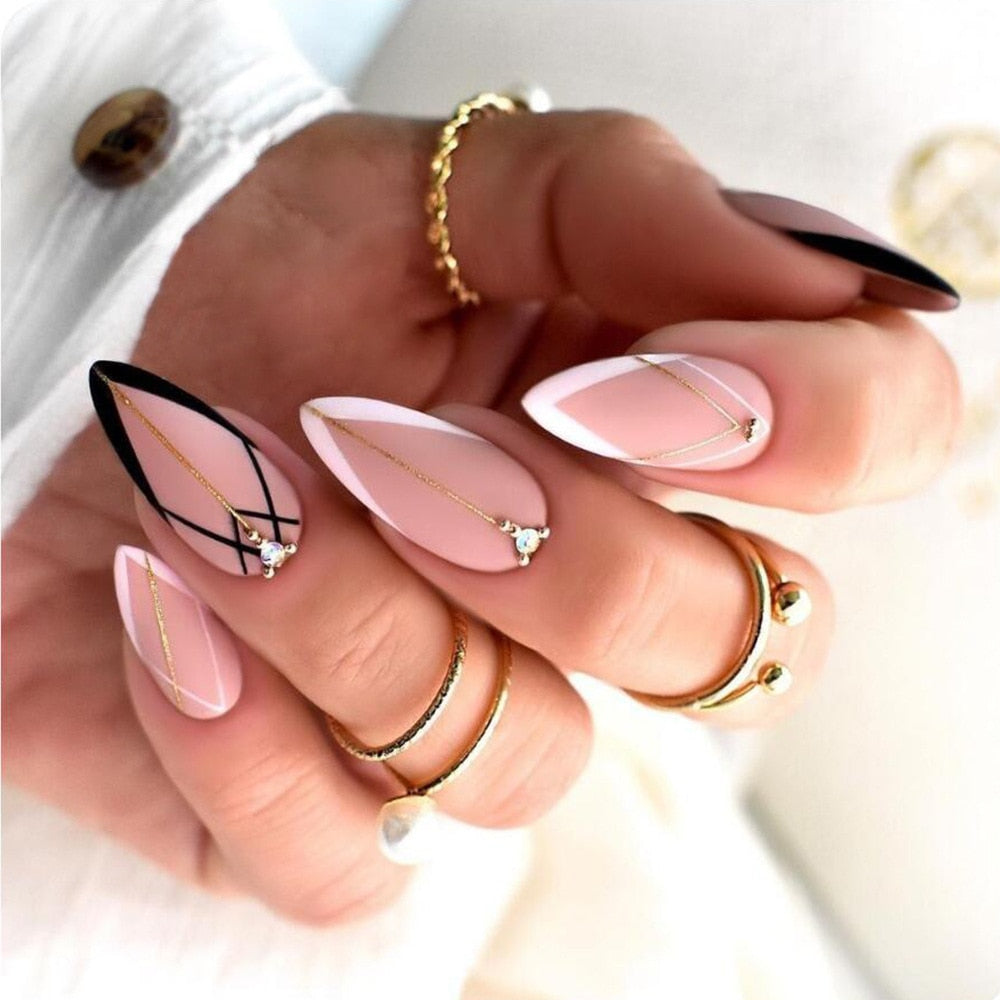24pcs/set Long Stiletto Fake Nails Punk Snake Pattern Black White Matte False Nails Artificial Full Nail Tips Manicure Tools