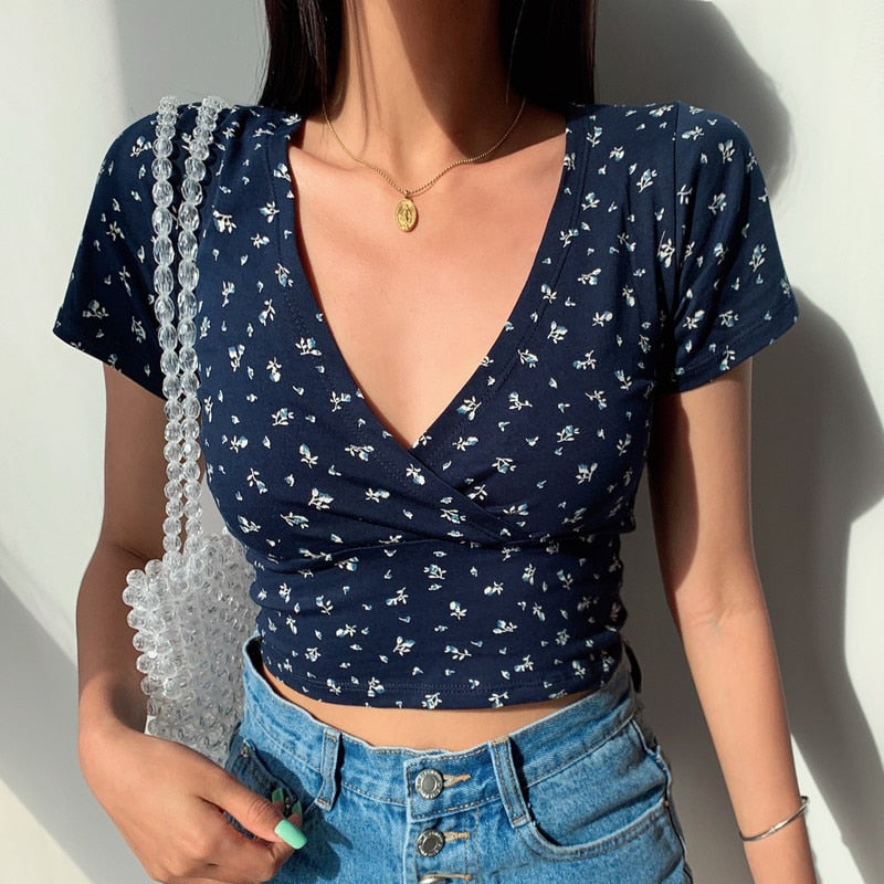 Sexy Women Slim Crop Top Tees T Shirt Low Cut Short Sleeve Floral Female Teenage Girls Femmes T-Shirt Cross Wrap Y2K 3