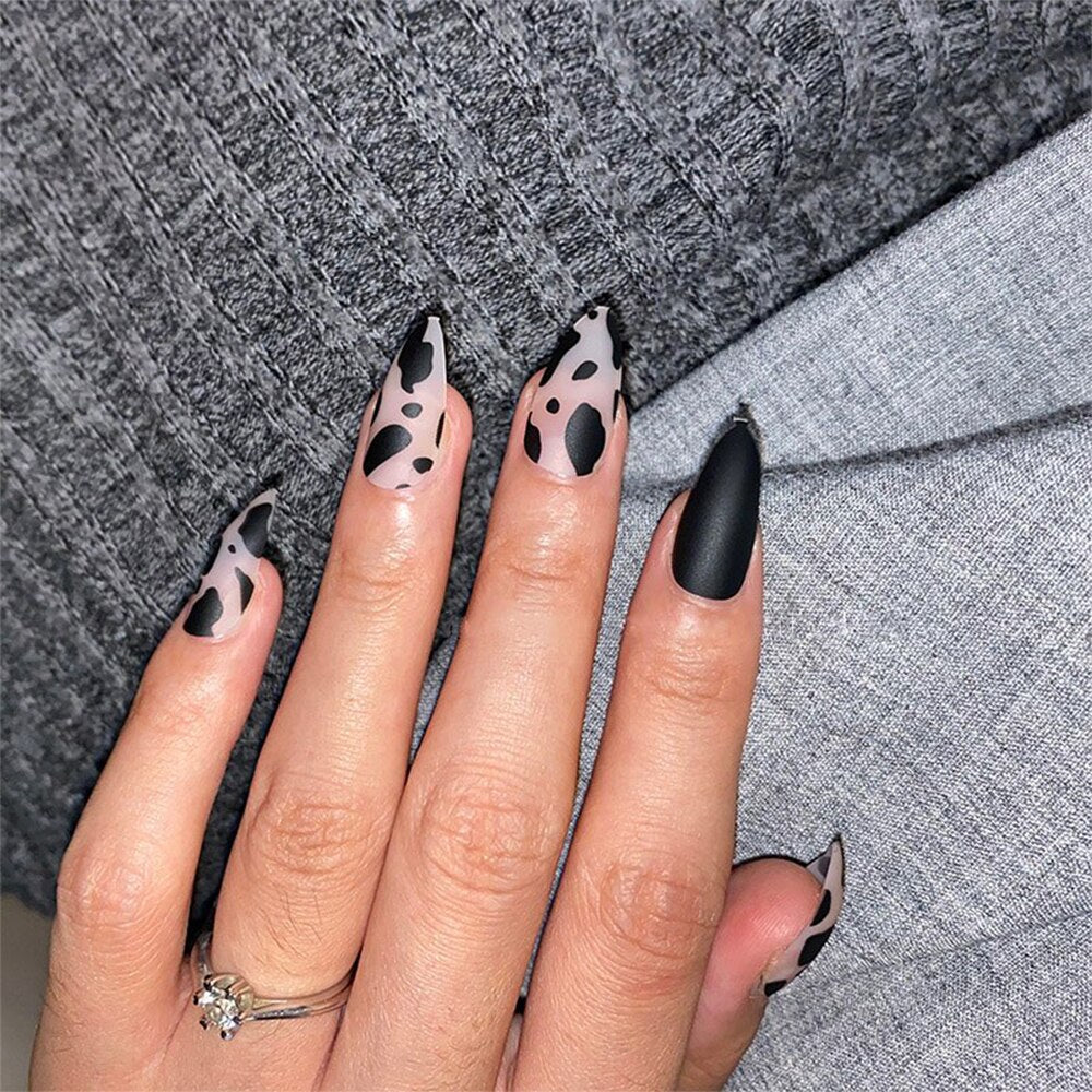 24pcs/set Long Stiletto Fake Nails Punk Snake Pattern Black White Matte False Nails Artificial Full Nail Tips Manicure Tools