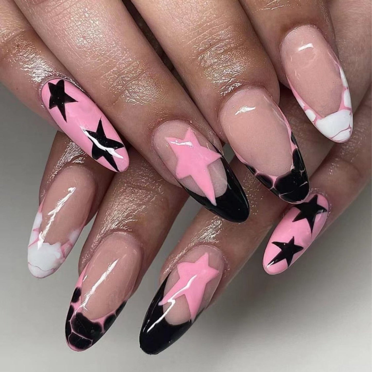 Short Almond Y2k Nails Press On Nail With Black Pentacle Star Designs 24pcs White French False Nails Rhinestone Fake Nail Tips