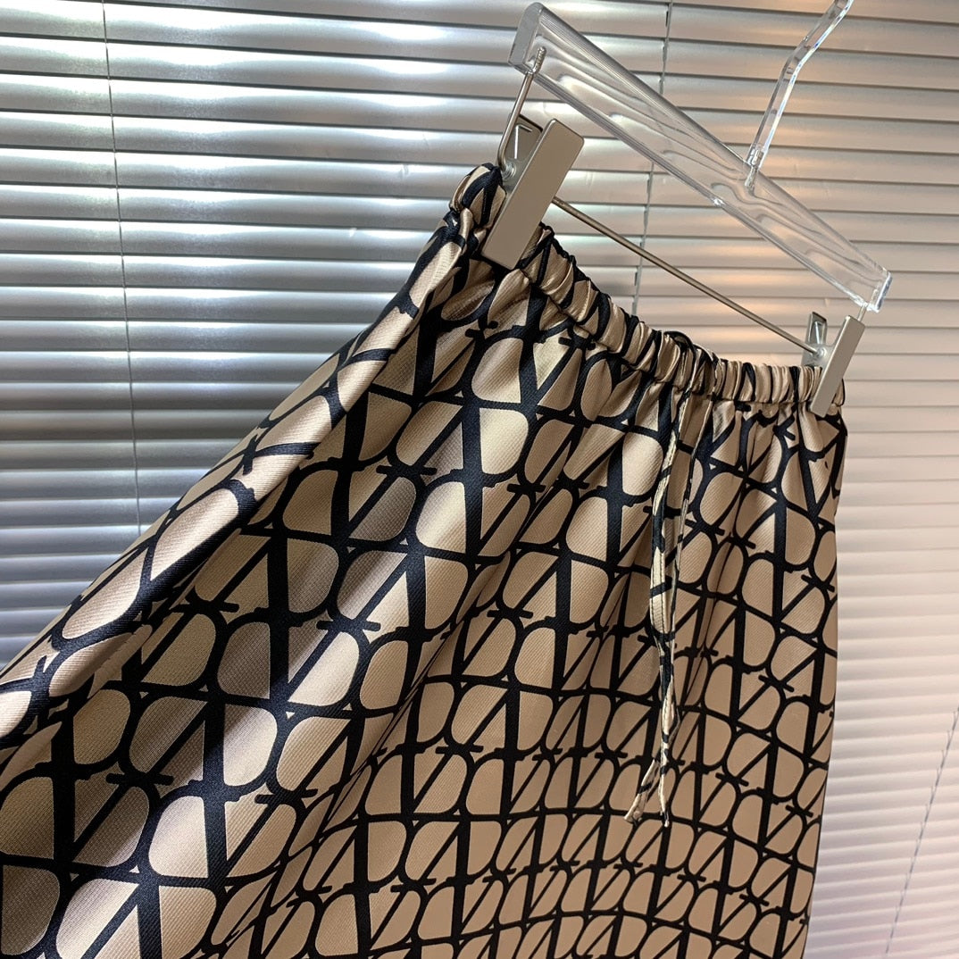 The Same Counter Women Half Skirt Spring and Summer Senior Grid Design In The Long Skirt