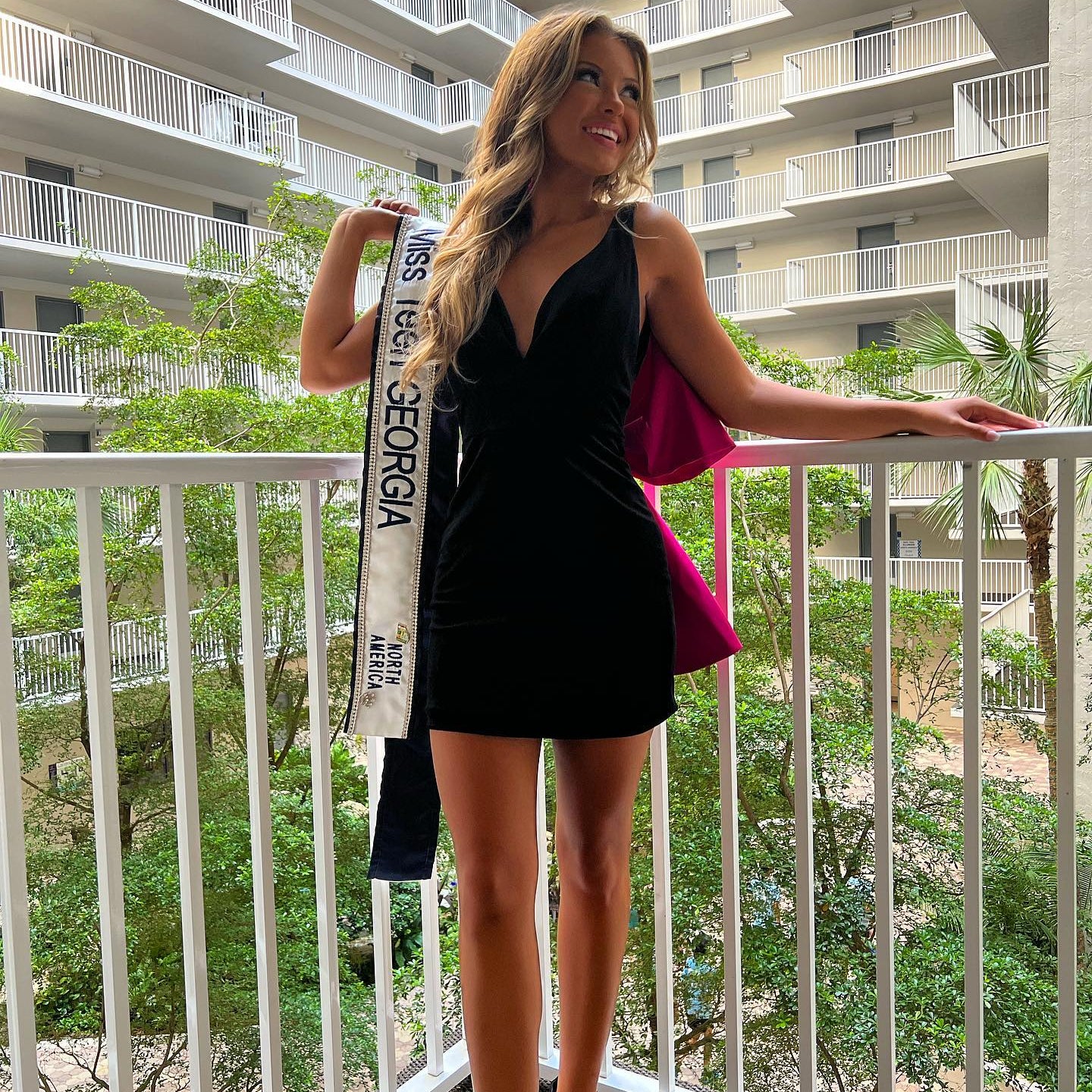 Fitted Velvet Cocktail Hoco Dress Bow Lady Formal Event Party Gown V-Neck Short Club Night Graduation NYE Homecoming Gala