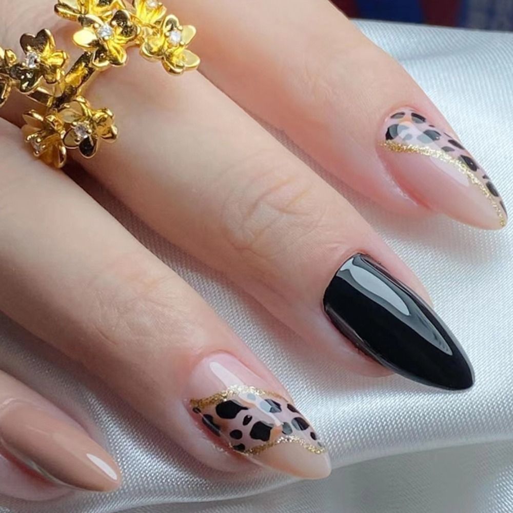 24pcs/set Long Stiletto Fake Nails Punk Snake Pattern Black White Matte False Nails Artificial Full Nail Tips Manicure Tools
