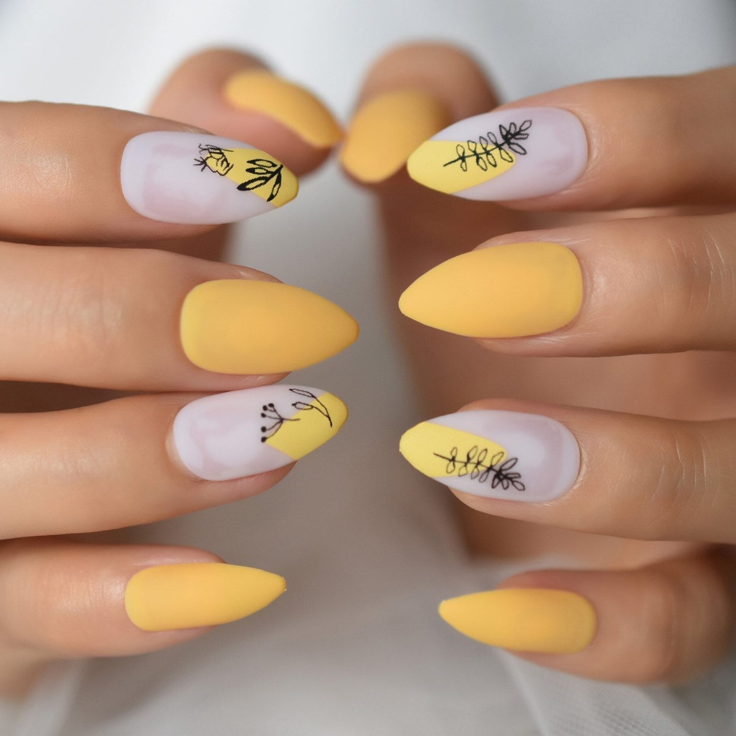 Glossy Gradient Rainbow Ombre French Press on Nails Almond Fake Nails Stiletto Oval Pointed Manicure False Nails Finger Tips
