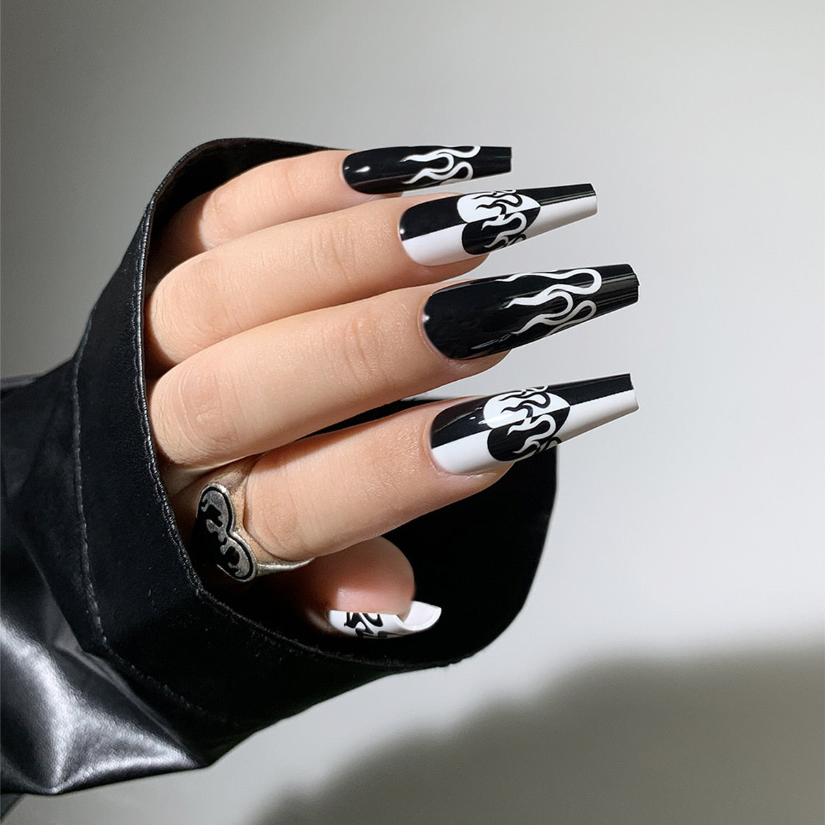 Fake Nails Heart Pattern Full Cover Fake Nails DIY Glue Press On Nails Nail Supplies For Professionals