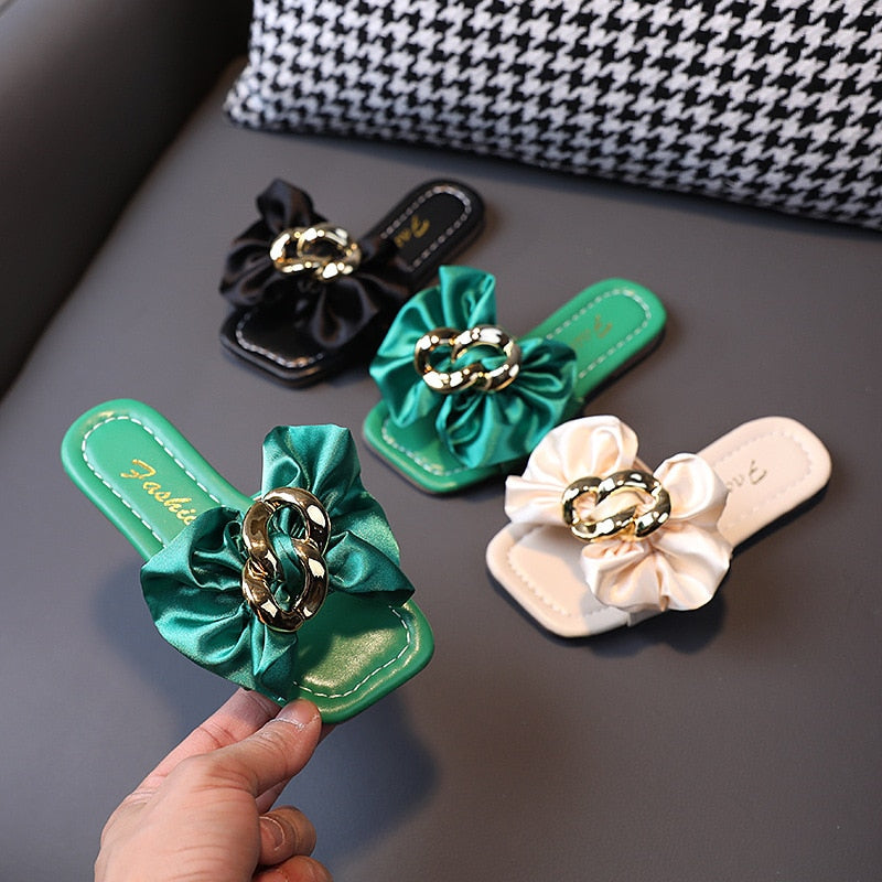 Girls Satin Bow Kids Versatile Slippers 2023 Summer New Green Simple Korean Kids Fashion Flat-bottomed Flip-flops Beach Shoes