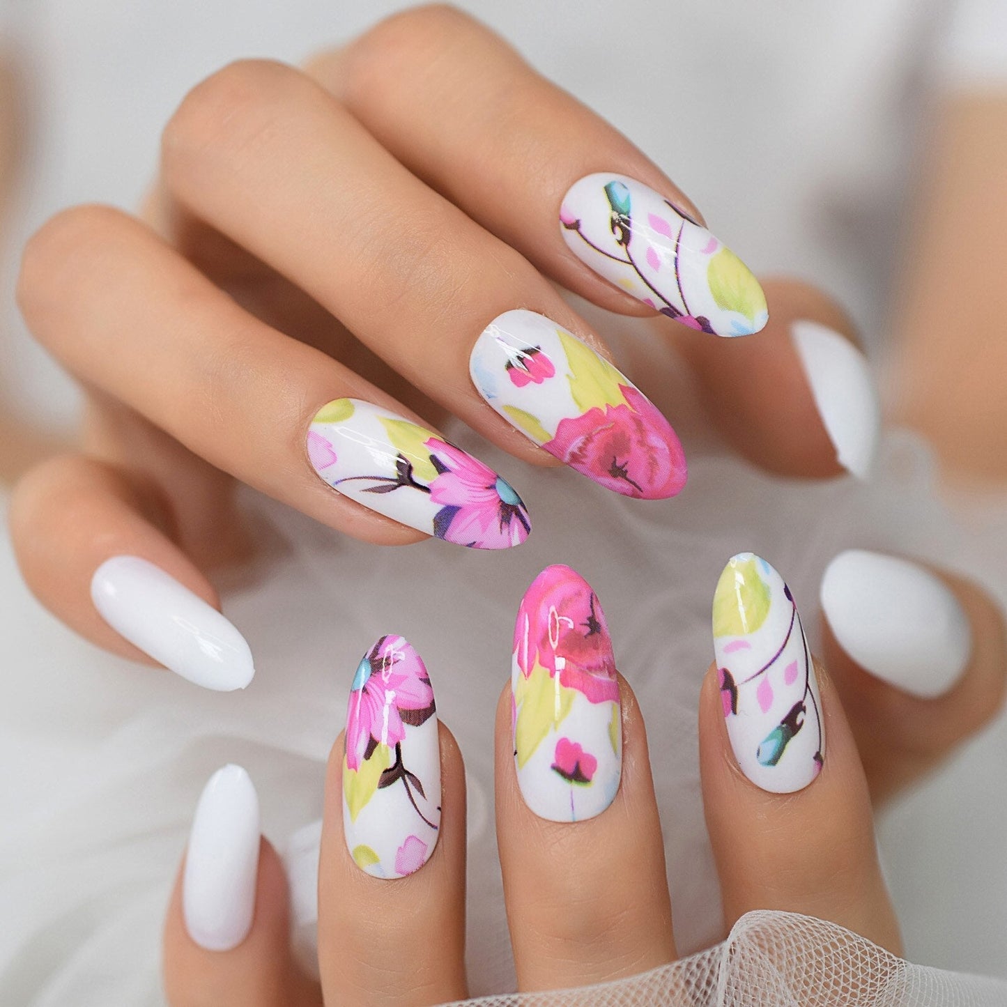 Glossy Gradient Rainbow Ombre French Press on Nails Almond Fake Nails Stiletto Oval Pointed Manicure False Nails Finger Tips