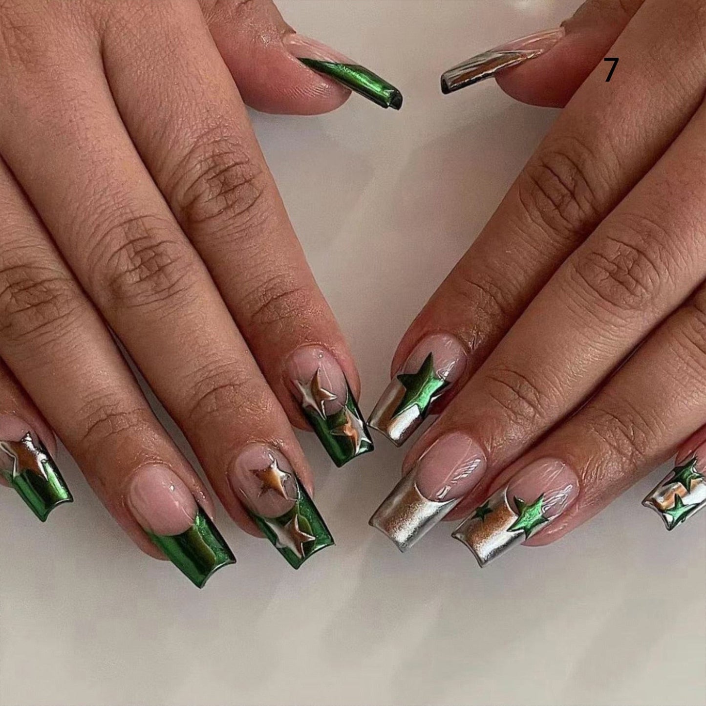 Wearable Silver Stripes Y2k False Nails Long Almond Round Fashion Nail Tips Press On With Silver Beads Designs Fake Nails Art