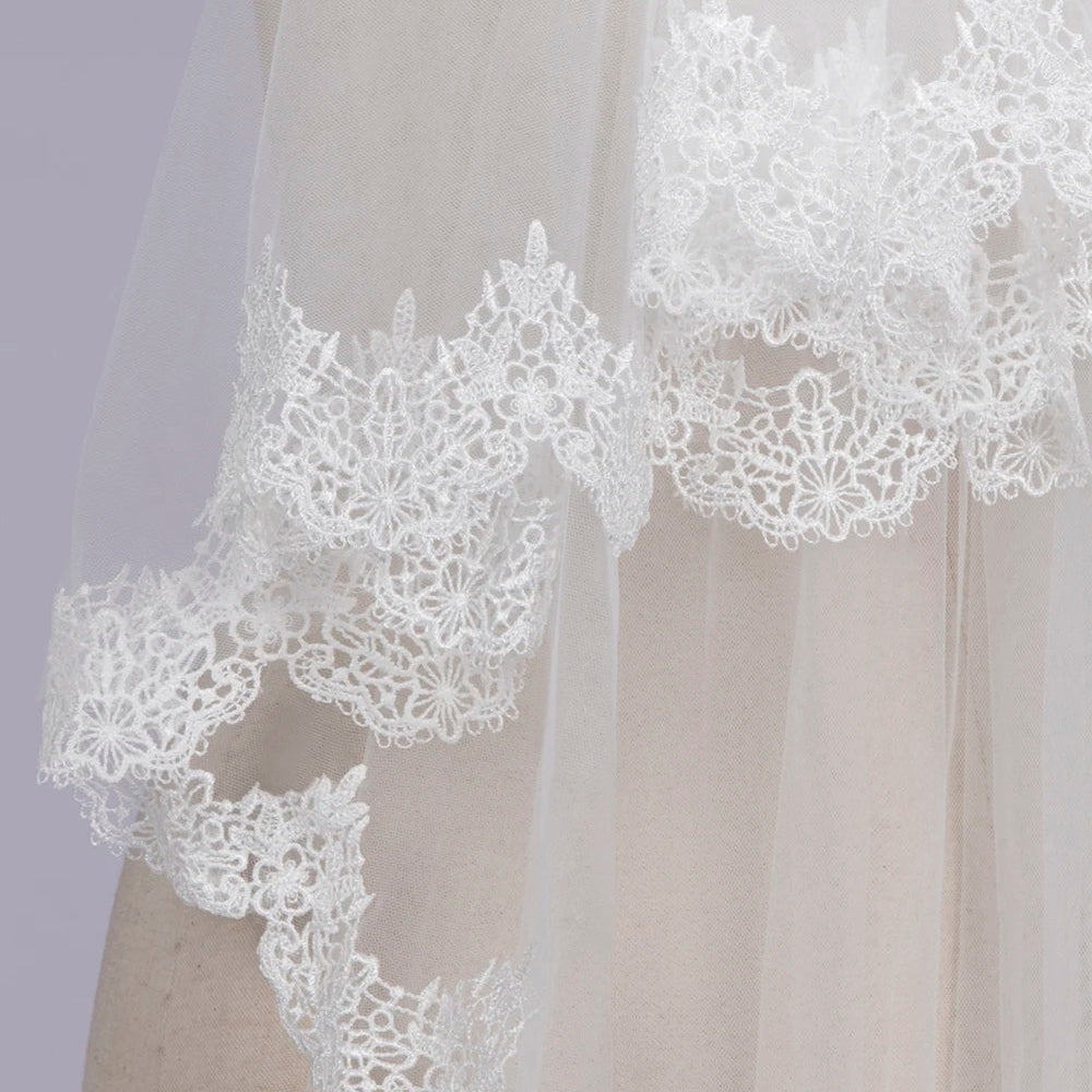 1.5 Meters Two Layers Soft Tulle Ivory Lace Edge Short Wedding Bridal Veils With Comb Wedding Accessories