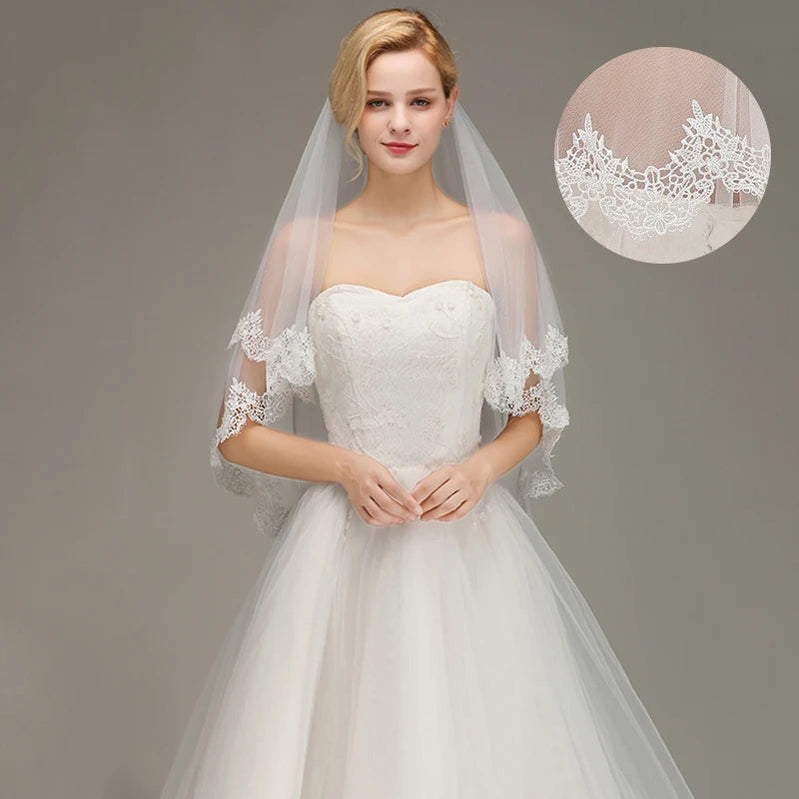 1.5 Meters Two Layers Soft Tulle Ivory Lace Edge Short Wedding Bridal Veils With Comb Wedding Accessories