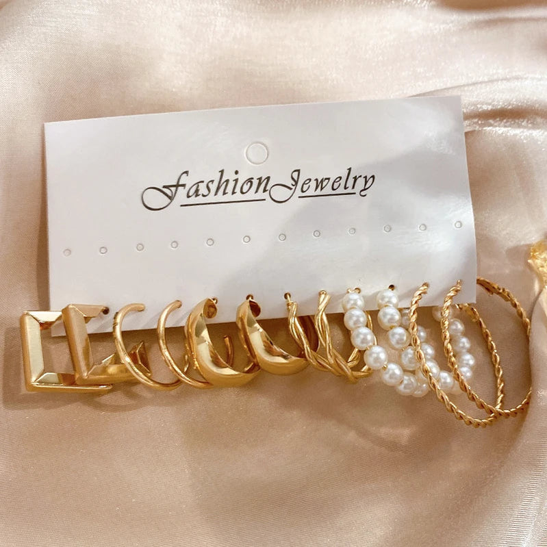 17KM Pearl Twist Hoop Earrings Set Butterfly Acrylic Dangle Earrings for Women Metal Hollow Gold Plated Earring Cartoon Jewelry No.20 CS55213