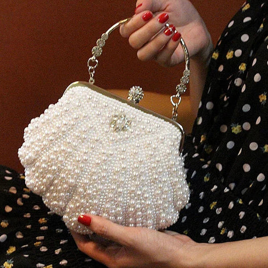2023 New Shell Pearl Rhinestone Dinner Bride Dress Bag Banquet Diagonal Small Bag Cocktail Party Handbag Evening Clutch Purse Shell white