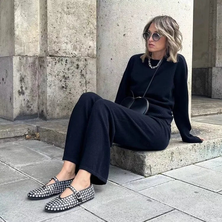 2024 Spring/Summer Luxury Brands in Europe and America Flat Bottom Women's Shoes Fashion Rivet Genuine Leather Casual Shoes