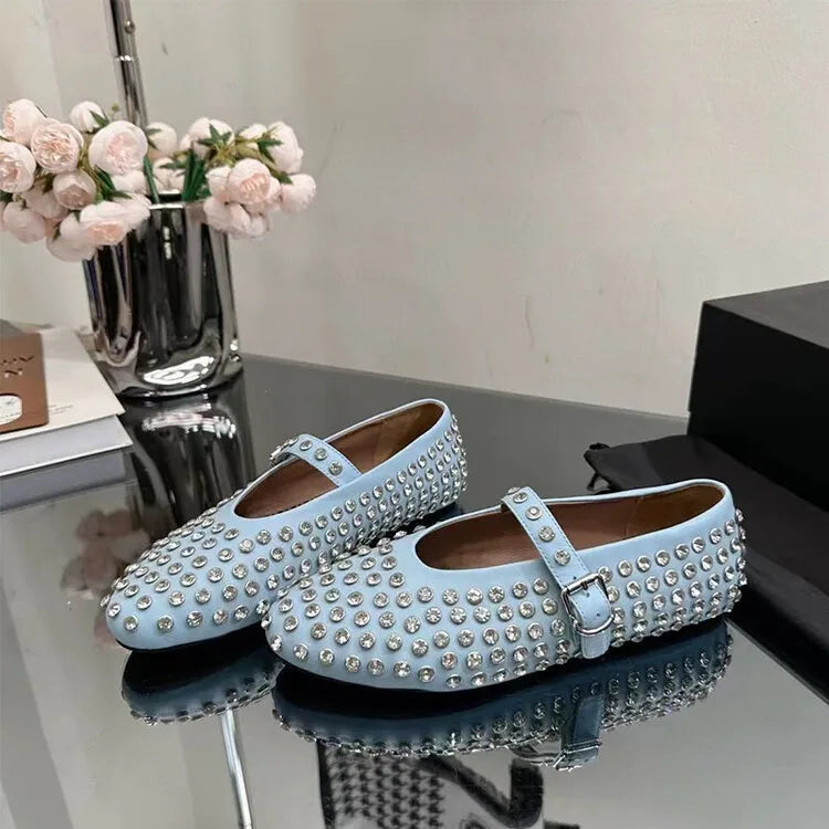 2024 Spring/Summer Luxury Brands in Europe and America Flat Bottom Women's Shoes Fashion Rivet Genuine Leather Casual Shoes SKY BLUE