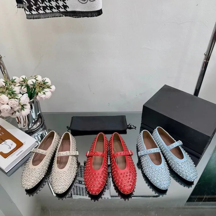 2024 Spring/Summer Luxury Brands in Europe and America Flat Bottom Women's Shoes Fashion Rivet Genuine Leather Casual Shoes