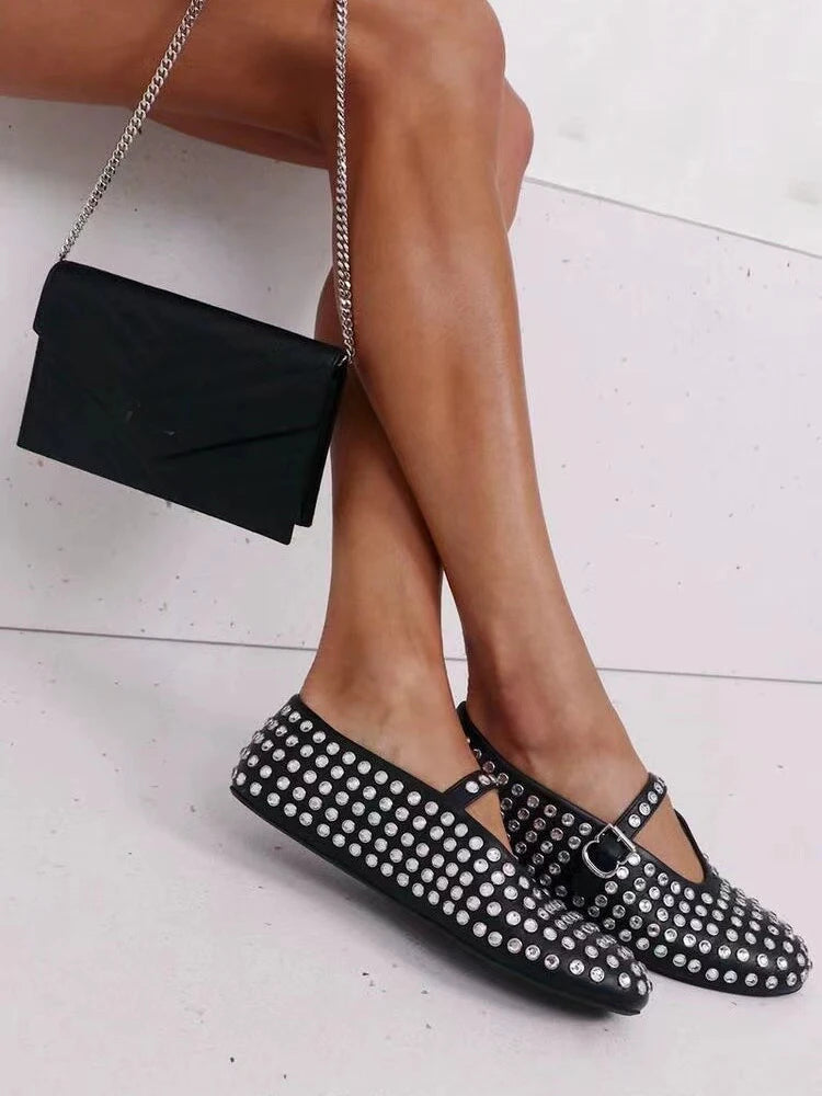 2024 Spring/Summer Luxury Brands in Europe and America Flat Bottom Women's Shoes Fashion Rivet Genuine Leather Casual Shoes