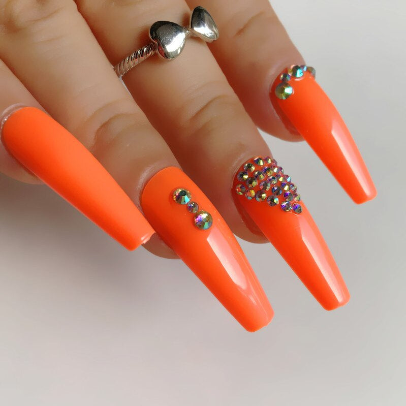 24 Pcs Pink False Nail Tips Women Wearable Fake Press on Nails With Pearl Diamond Full Cover Artificial Nails Custom Made HL3509