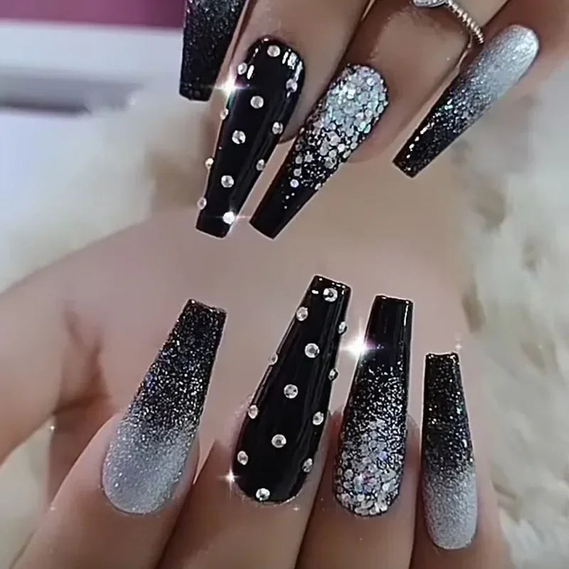 24Pcs Christmas Exclusive False Nails Wearable Long Xmas Style Fake Nails Elk Snowflake Design Full Cover Press on Nail tips 16