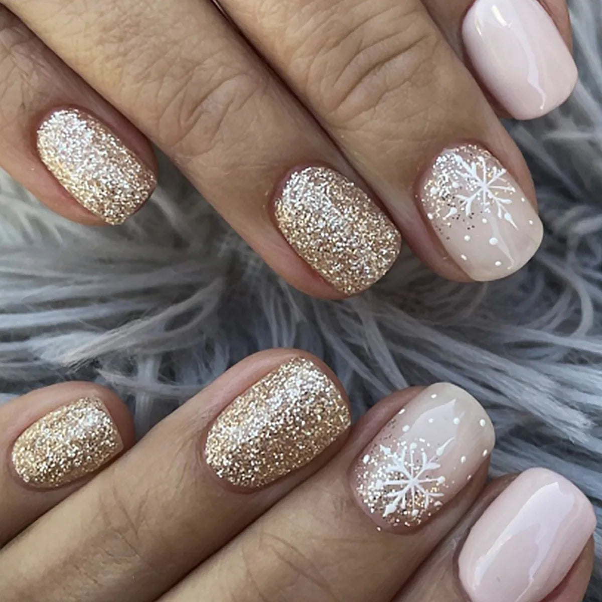 24Pcs Christmas Exclusive False Nails Wearable Long Xmas Style Fake Nails Elk Snowflake Design Full Cover Press on Nail tips 63