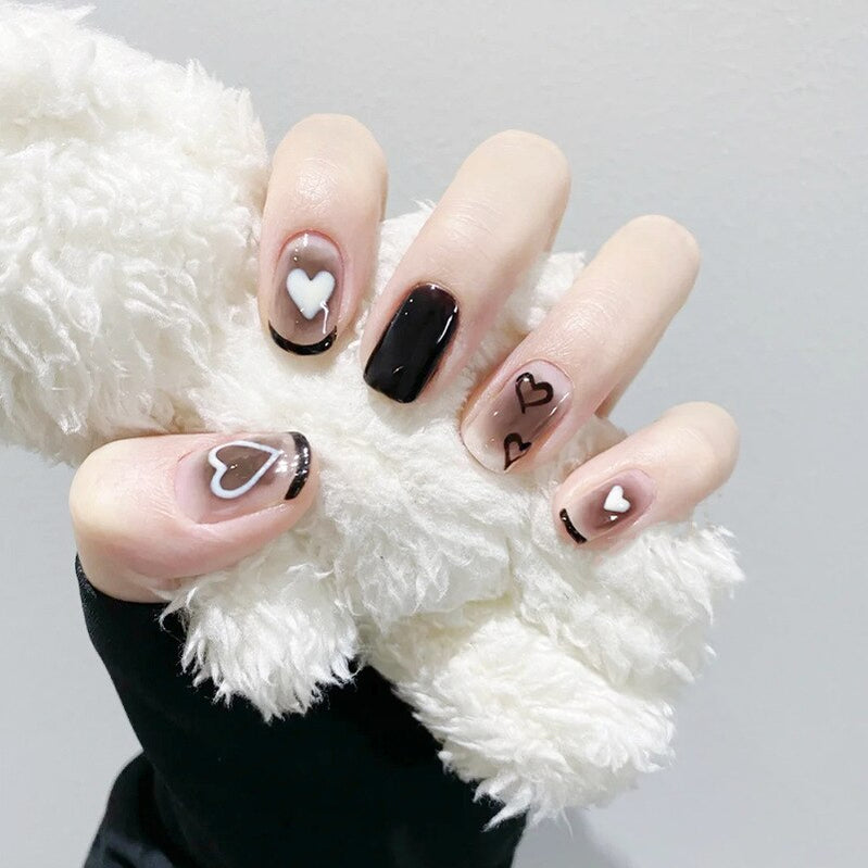 24Pcs False Nails Short Square Head Heart Rhinestone Pearl Full Cover Nail Tips Detachable Fake Nails Press on Nails Manicure P03