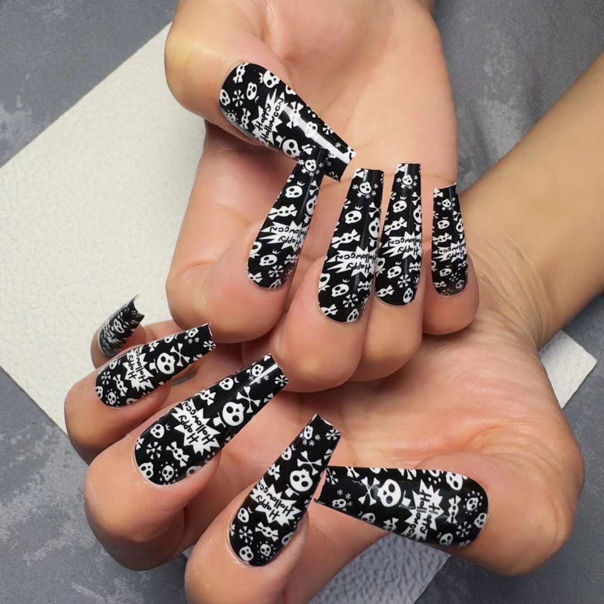 24Pcs Halloween Extra Long Press on Nails Coffin Fake Nails Acrylic Black White Clown Designs Glossy Artificial Nails for Women C-W02
