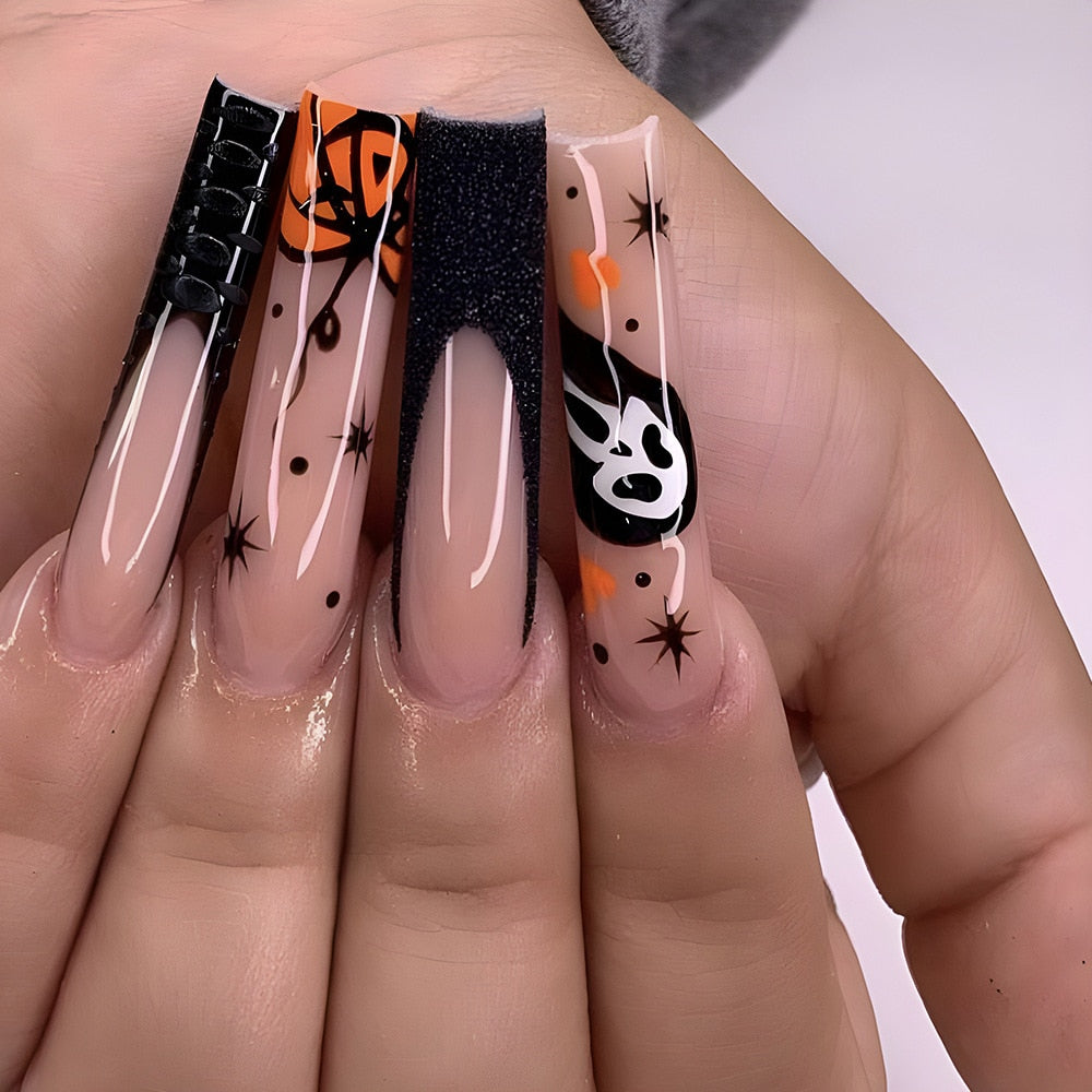 24Pcs Halloween Extra Long Press on Nails Coffin Fake Nails Acrylic Black White Clown Designs Glossy Artificial Nails for Women CY381
