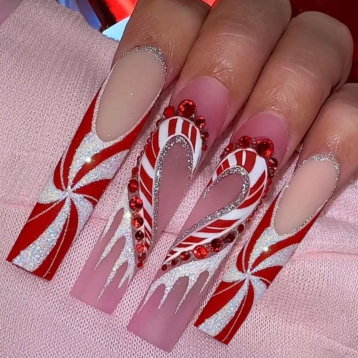 24Pcs Long Ballet Christmas False Nails Wearable Xmas pattern Fake Nails Elk Santa Claus snowflakes Full Cover Press on Nail Tip 19