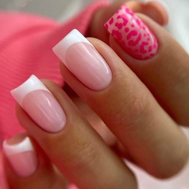 24Pcs Shiny Pearl Wearable False Nails Short Square Fake Nail Simple Summer Press on Nails Detachable Full Cover Nail Tips 710