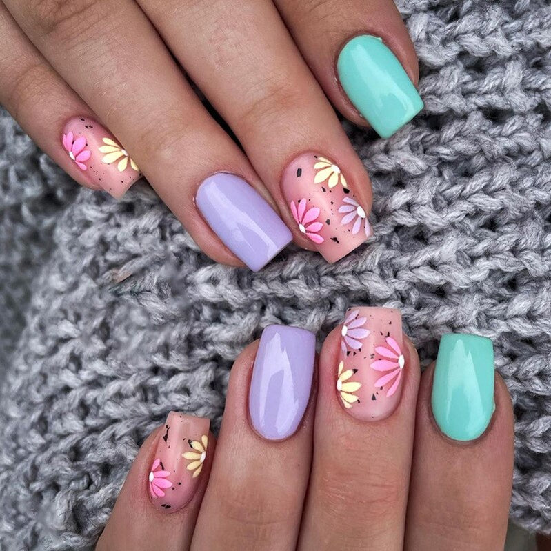 24Pcs Square Head False Nails 2023 New Full Cover Nail Tips Detachable Short Fake Nails Press on Nails Manicure Tools K01