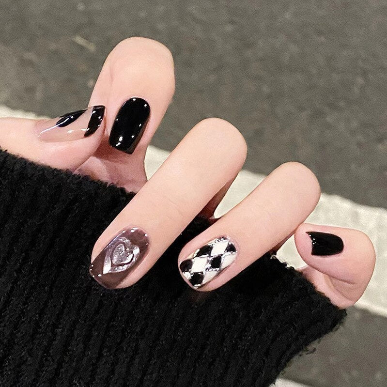 24Pcs Square Head False Nails 2023 New Full Cover Nail Tips Detachable Short Fake Nails Press on Nails Manicure Tools H05