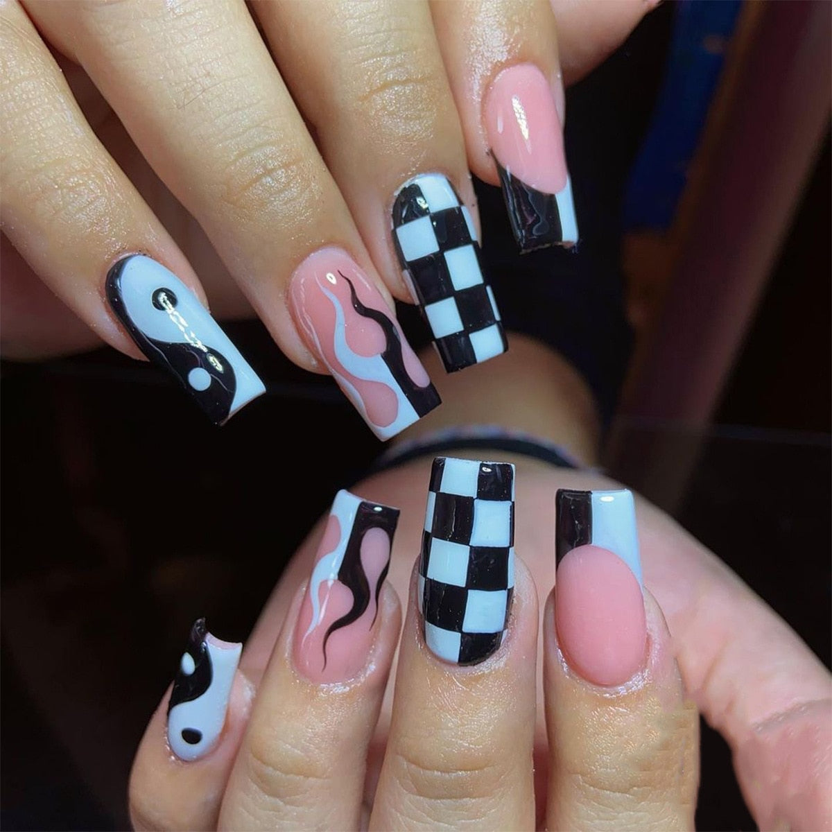 24p Black and White Flame Yin Yang Chessboard Pink Ballet Fake Nail Coffin Full Cover Artificial False Nails Press on Nail Art Basso & Brooke