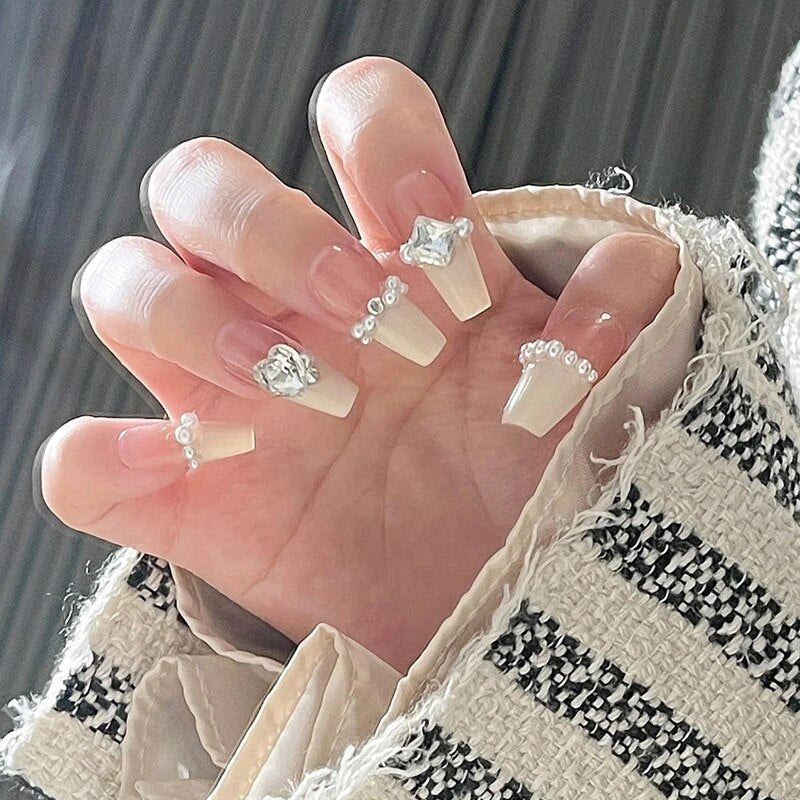 24pcs Nude milky French false nails with glue white nail tips full cover artificial nails with pearl heart wearable jelly nails BY1021