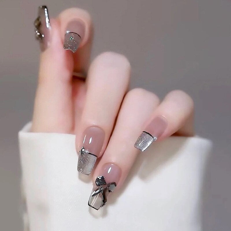 24pcs Nude milky French false nails with glue white nail tips full cover artificial nails with pearl heart wearable jelly nails BY04