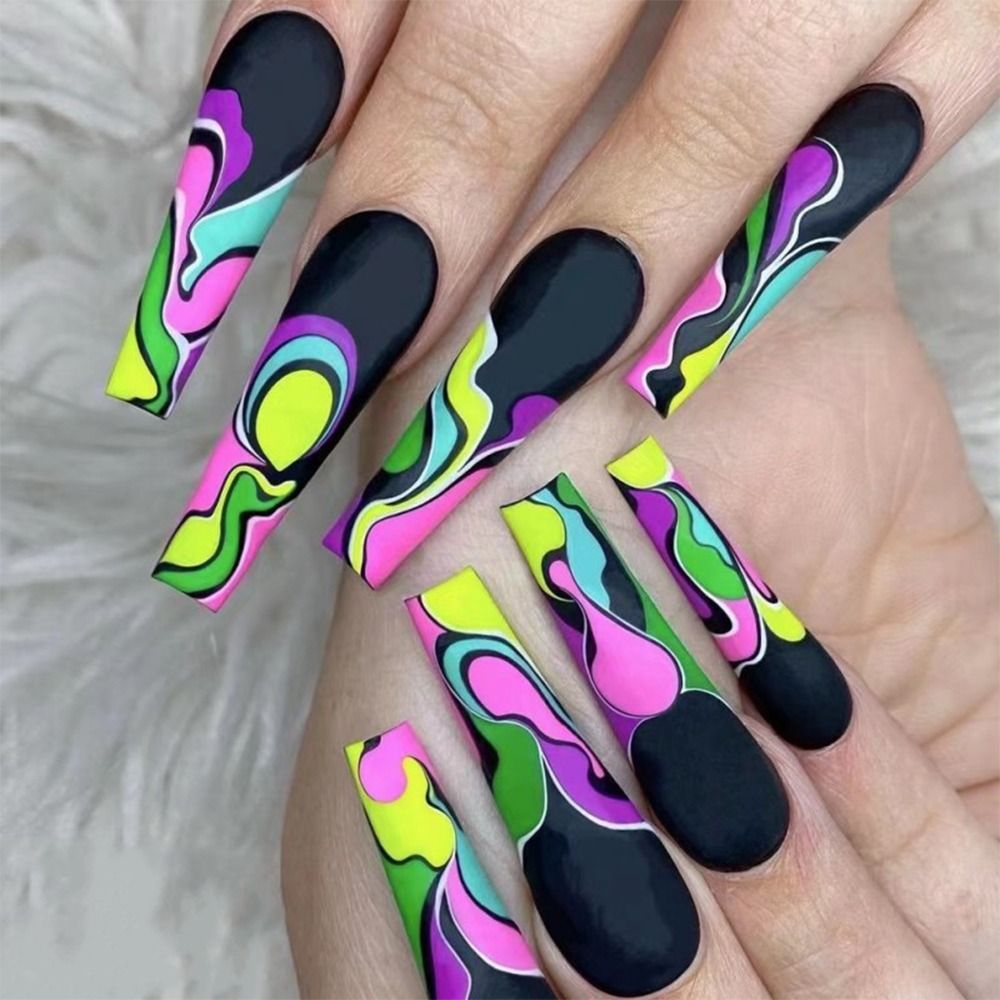 24pcs Press on Nails Punk Black White Patchwork Fire Pattern Long Coffin False Nails Ballerina Fake Nail Art Manicure Full Tips c1