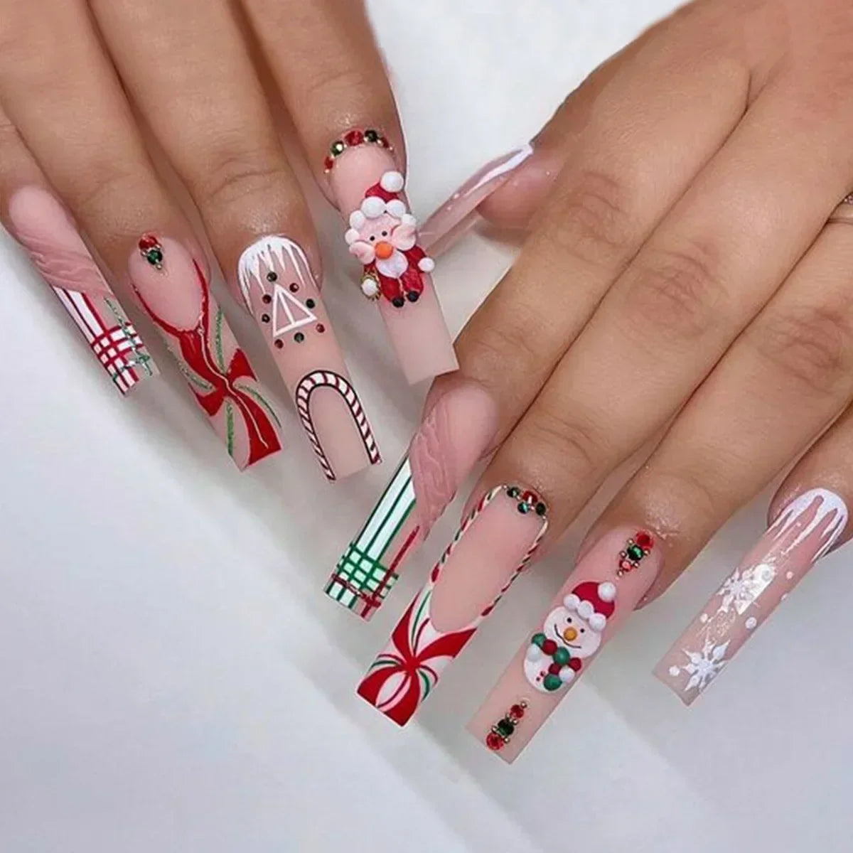 24pcs detachable Christmas designs false nails with glue full cover ballet Snowflakes Christmas Candy gifts press on fake nails 2065