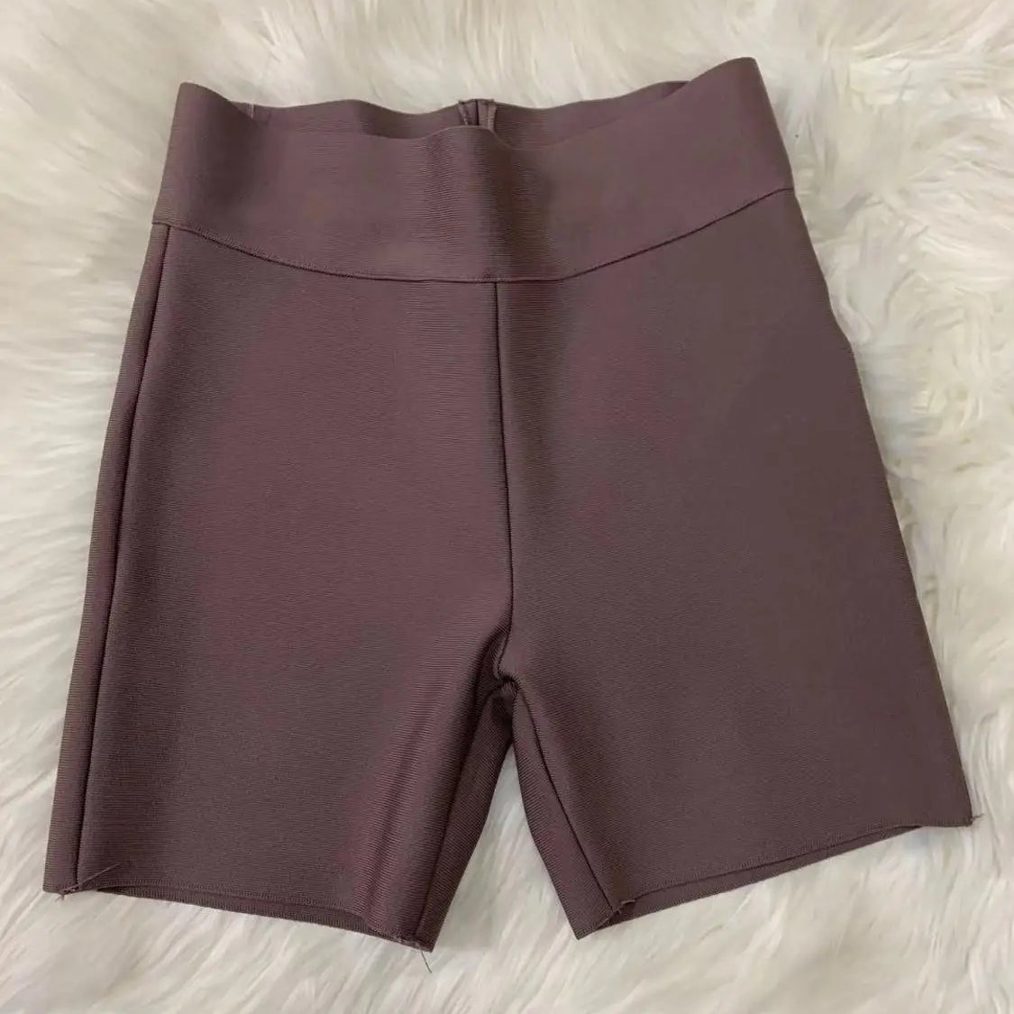 Calças de bandagem de rayon elásticas cinza preto e branco de celebridades de alta qualidade, shorts esportivos justos da moda