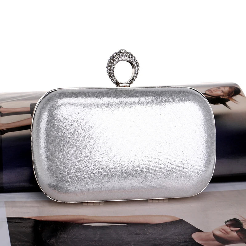 Fashion Finger Ring Women Metal Clutch Bags Diamonds Satin Chain Shoulder Rhinestones Party Handbags Retro Golden Purse