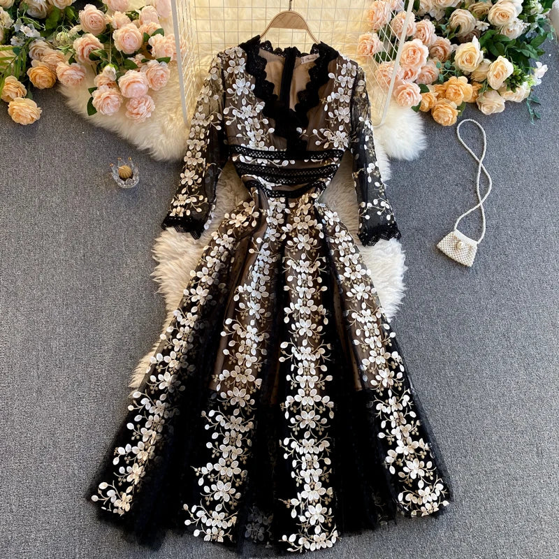 Luxury Gold Embroidery Lace Dress Vestidos Party Robe Dress Women Summer V-neck Lace Patchwork Dot Mesh Long Dress Black