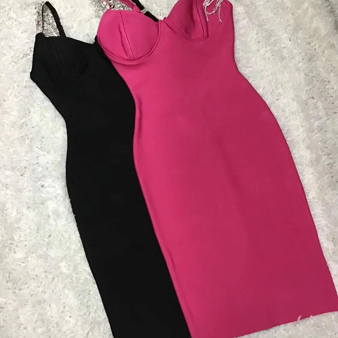 Vestido bandage de rayon preto e rosa com mangas de borla e elegante vestido de festa de coquetel