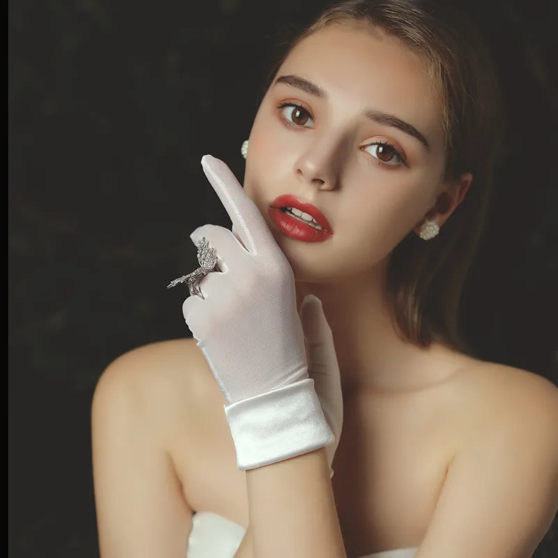 Simple Women Short Wedding Bridal Gloves Smooth Satin Tulle White Brides Bridesmaid Finger Gloves