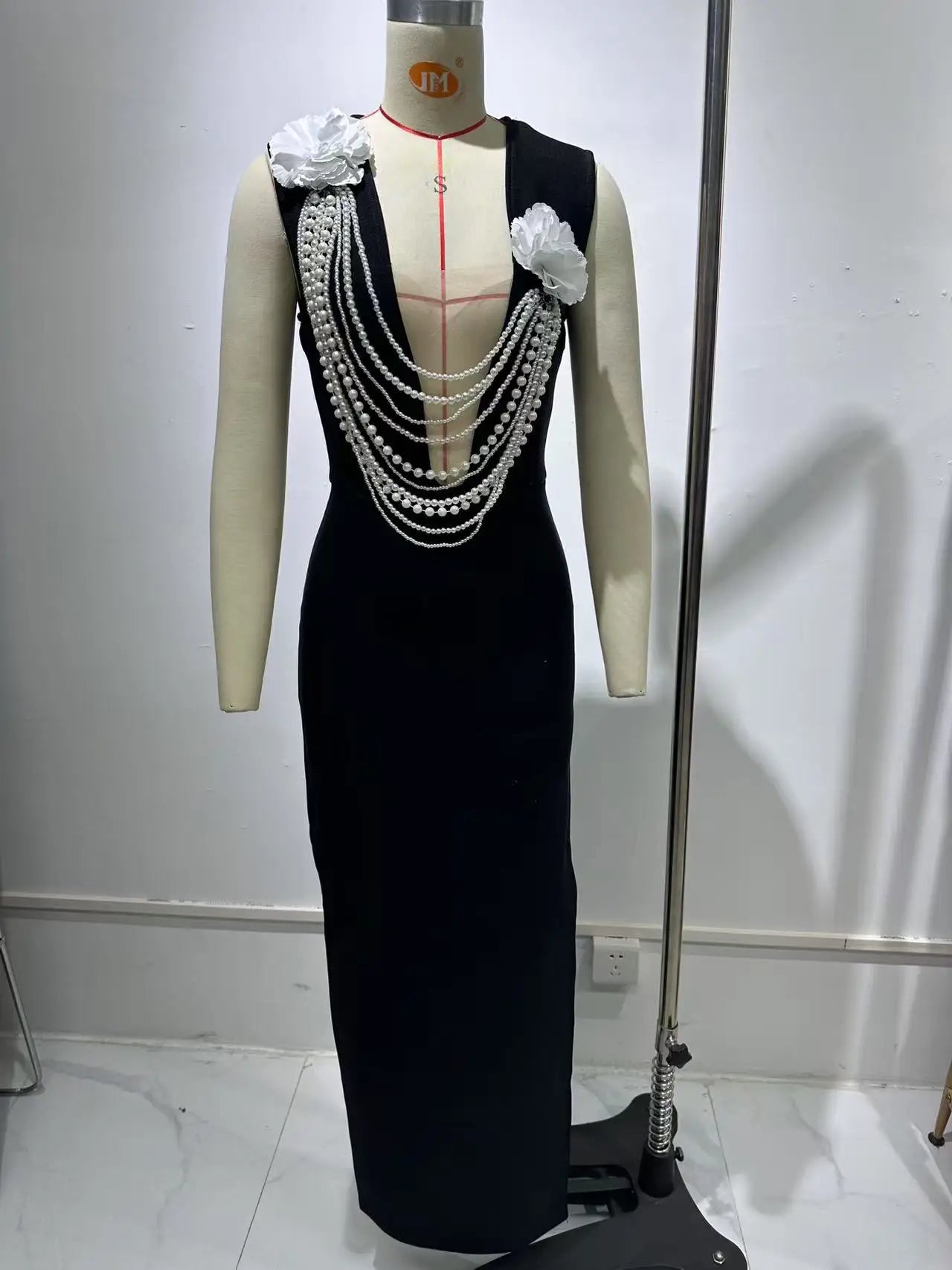 Arrival Women Sexy Sleeveless Pearl Beading Bodycon Bandage Long Dress Celebrate Evening Party Nightclub Outfit Vestido