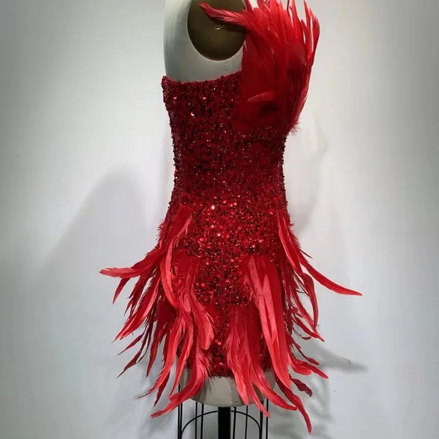 Luxurious Spring Red Color Women Strapless Feathers Bodycon Mini Dress Celebrate Birthday Cocktail Party Dress