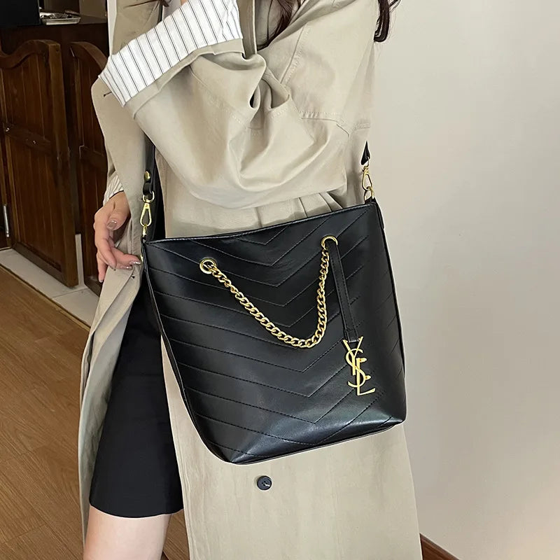 2025 New Women's Vintage Bucket Bag Large Capacity Underarm Bag Suede Crossbody Shoulder Bag Fashion Ladies Purse